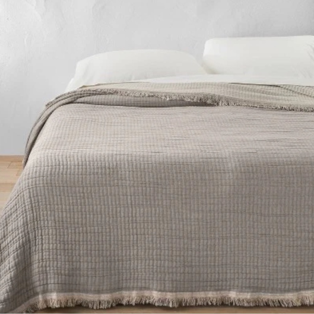 King Reversible Textured Cotton Chambray Coverlet Gray/White - Casaluna NWOT